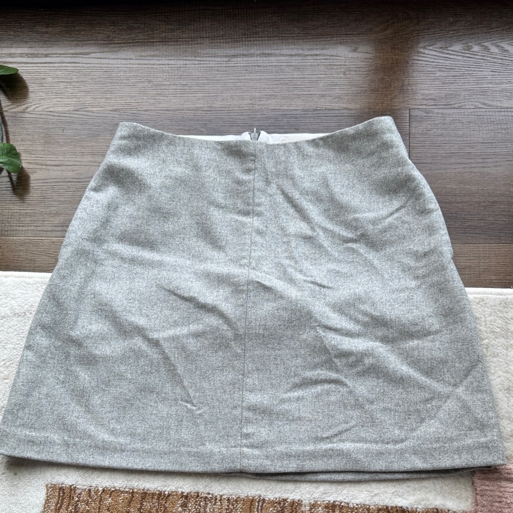 Wilfred / Aritzia Light Gray Skirt